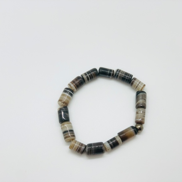 Handmade Peruvian Glass Beaded Bracelet - Picture 4 of 4